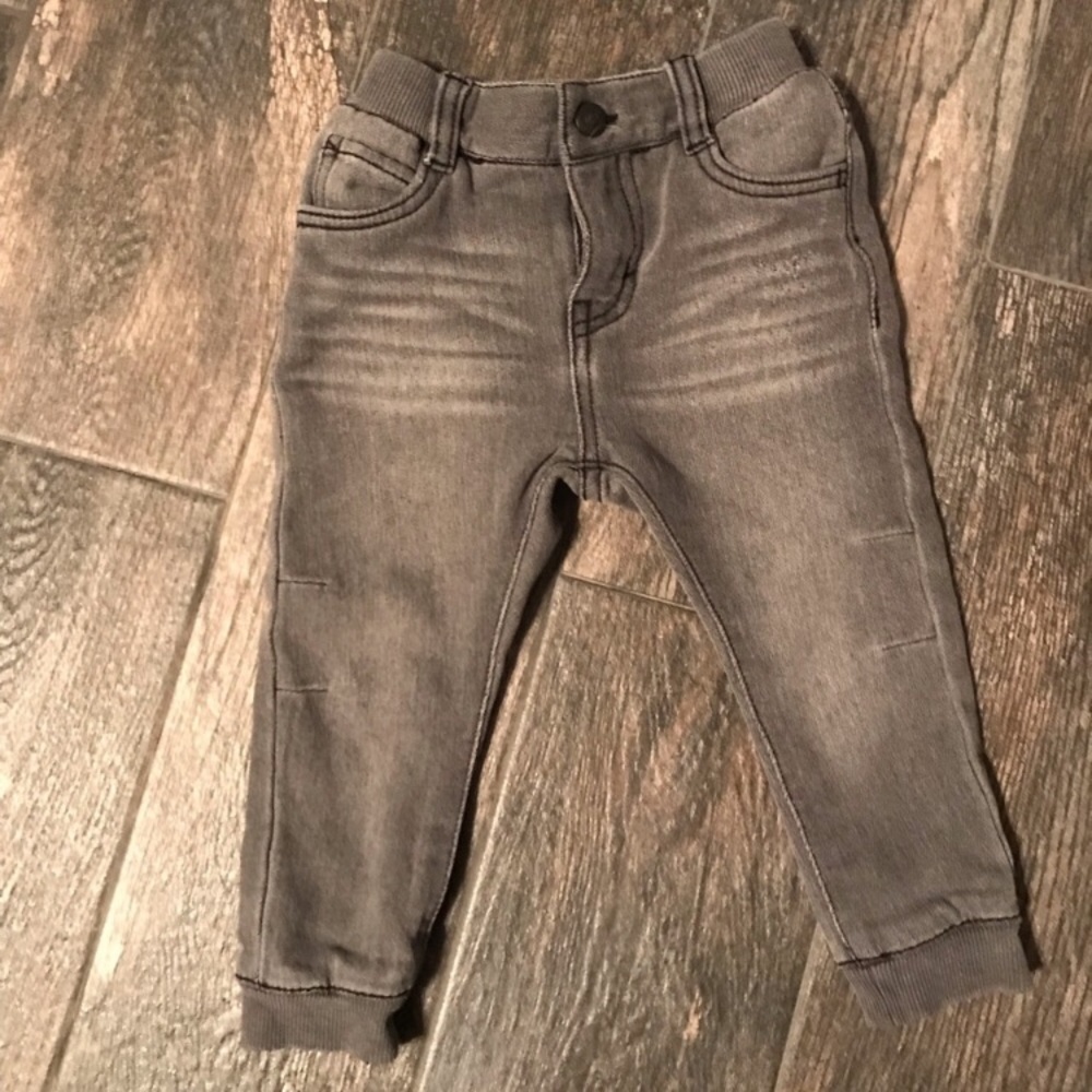 EUC baby Levi’s knit joggers 24m